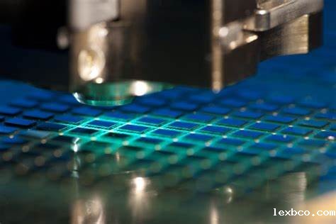 底部填充Underfill点胶机 bv伟德国际1946半导体芯片封装设备